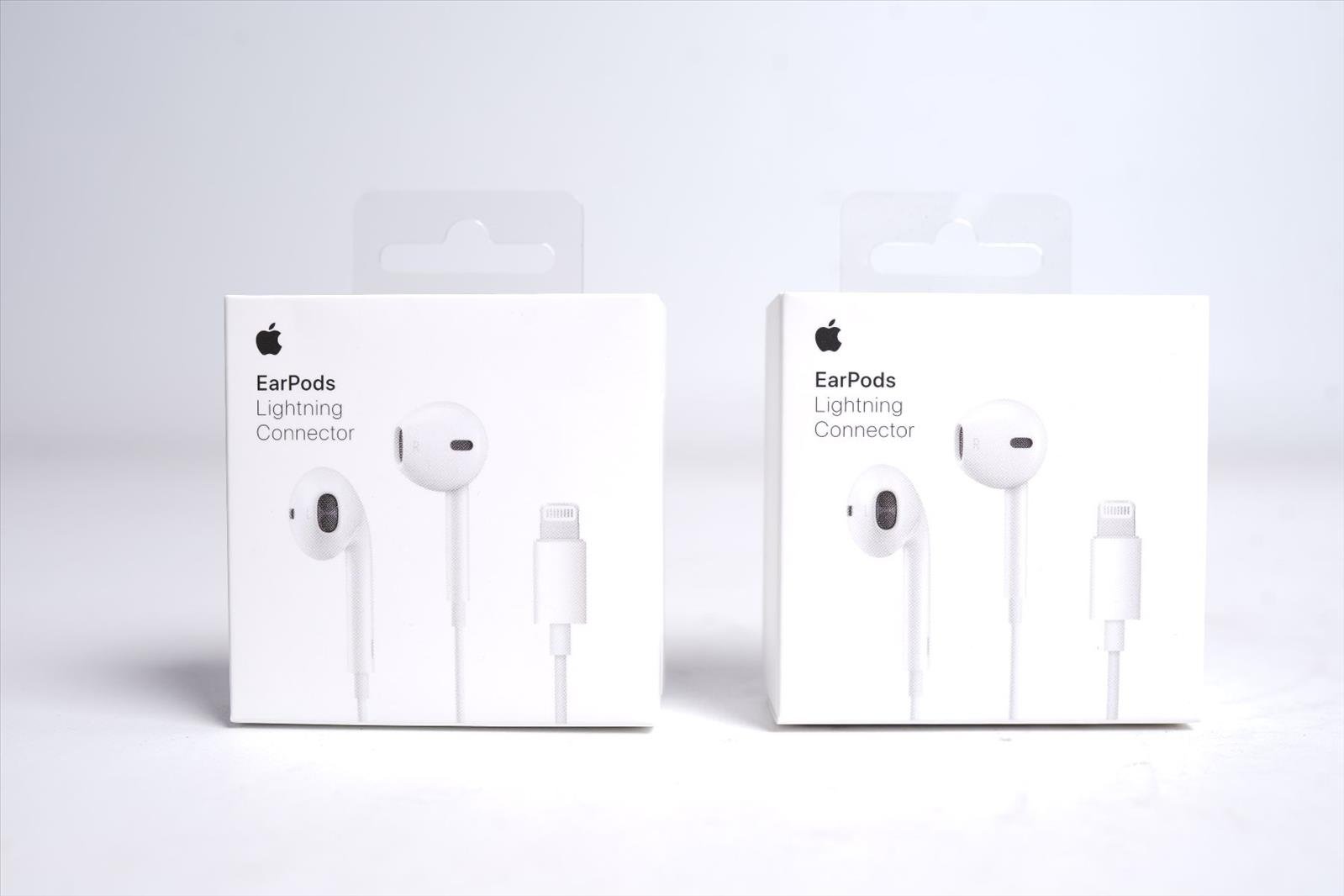 apple earphones 2