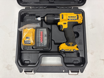 Skruvdragare DeWalt DCD710