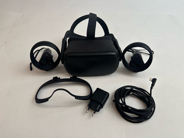 Oculus Quest VR headset 64GB.