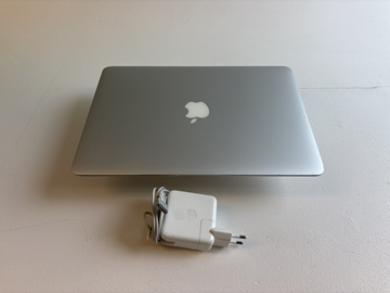 Dator Apple MacBook Air 13 tum (2015)