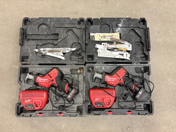 2 st kompakta tigersågar Milwaukee M12 CHZ