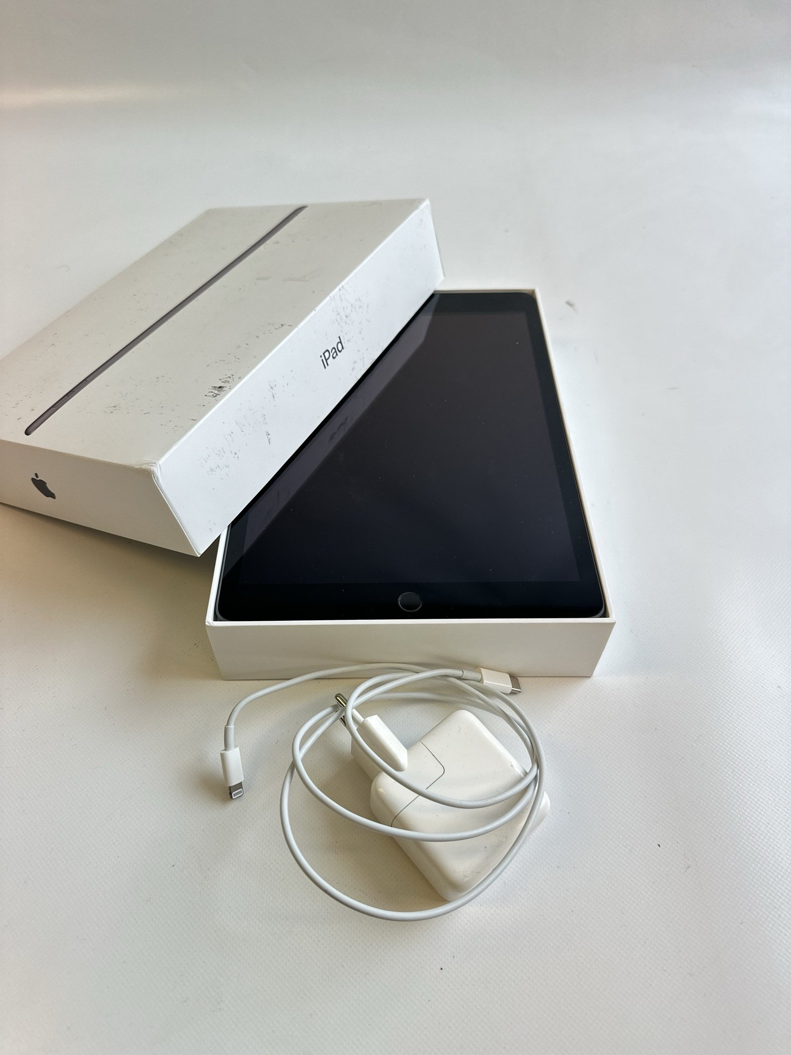 Apple iPad 8th Generation store 32GB