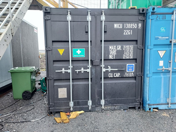 Container 20" isolerad, elcentral, värmefläkt inkl innehåll